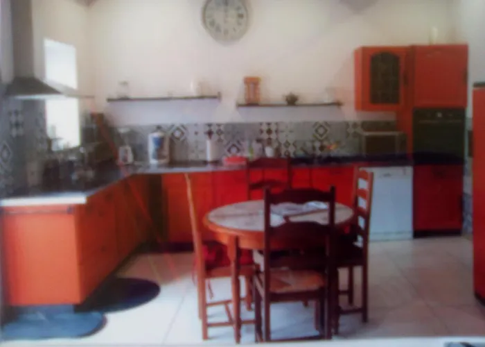 A La Perquette Проживание в семье