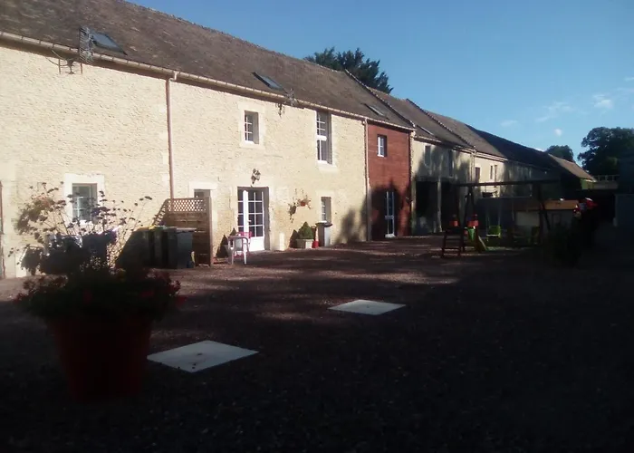 Проживание в семье A La Perquette *