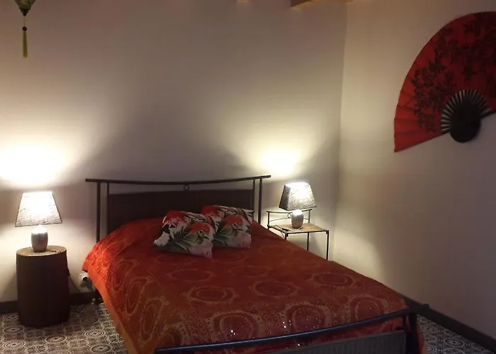 Проживание в семье A La Perquette *